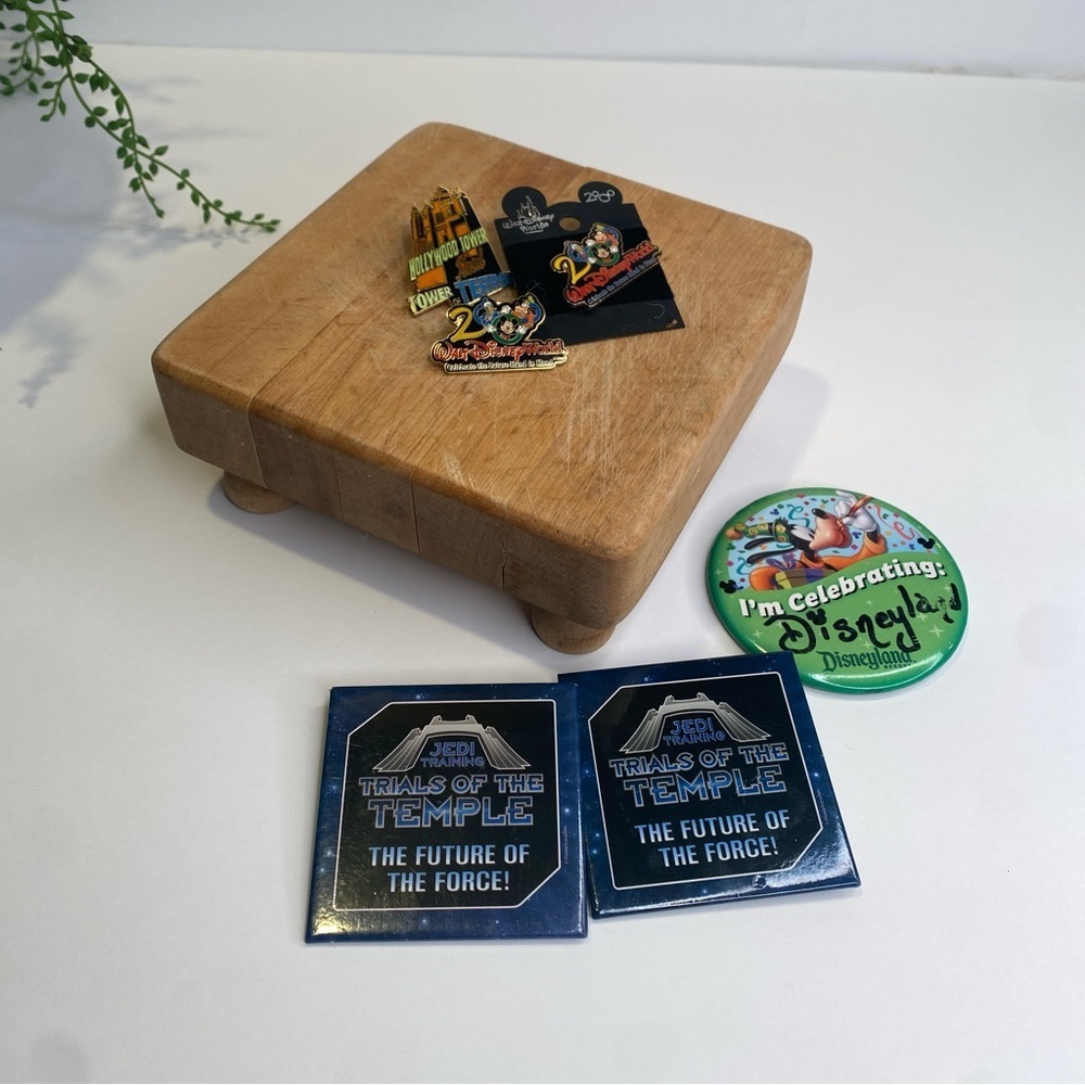 Disney Pins Vintage Tower of Terror Hotel 2000 Walt Disney World Jedi Training
